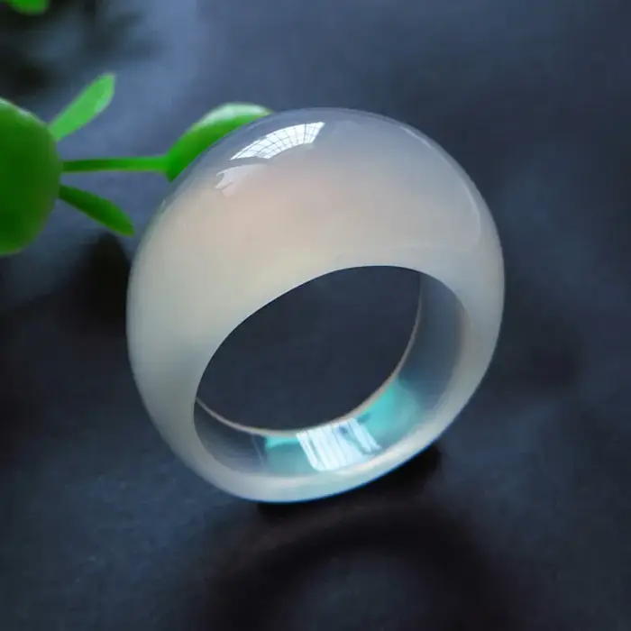 Bague en agate verte naturelle artisanale pour hommes et femmes, bijou élégant et naturel pour occasions spéciales