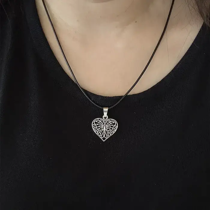 Collier ras du cou gothique Harajuku avec pendentif en forme de cœur