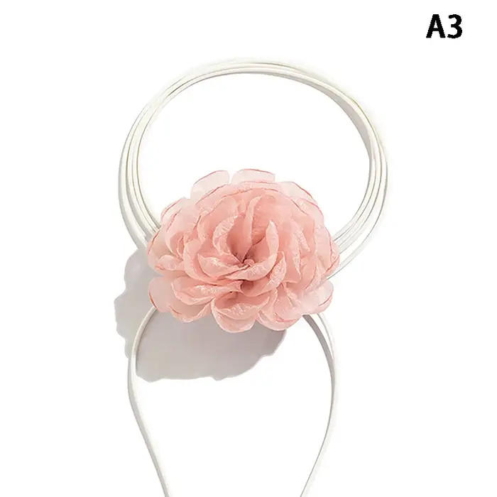 Collier ras du cou en tissu pelucheux pour femmes, à fleurs, tendance, élégant, longue corde à lacet