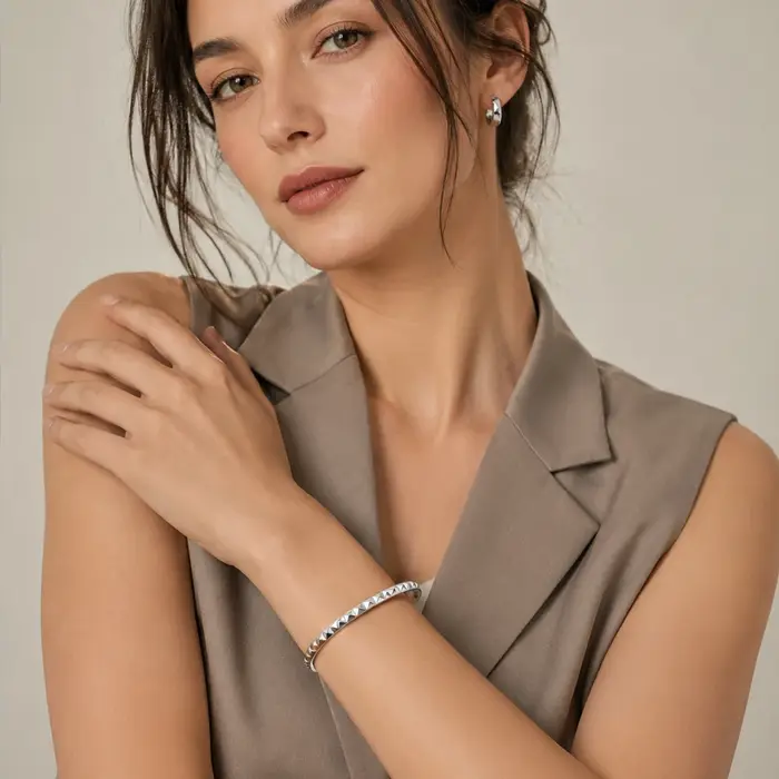 Bracelet goujons Punk cadeau flambant neuf bijoux de mode pour les femmes