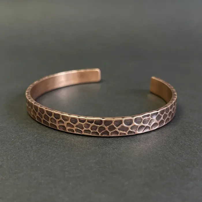 Bracelet en cuivre massif martelé rustique vintage punk fait à la main bracelet de manchette unisexe pour homme femme occasions spéciales anniversaires noël