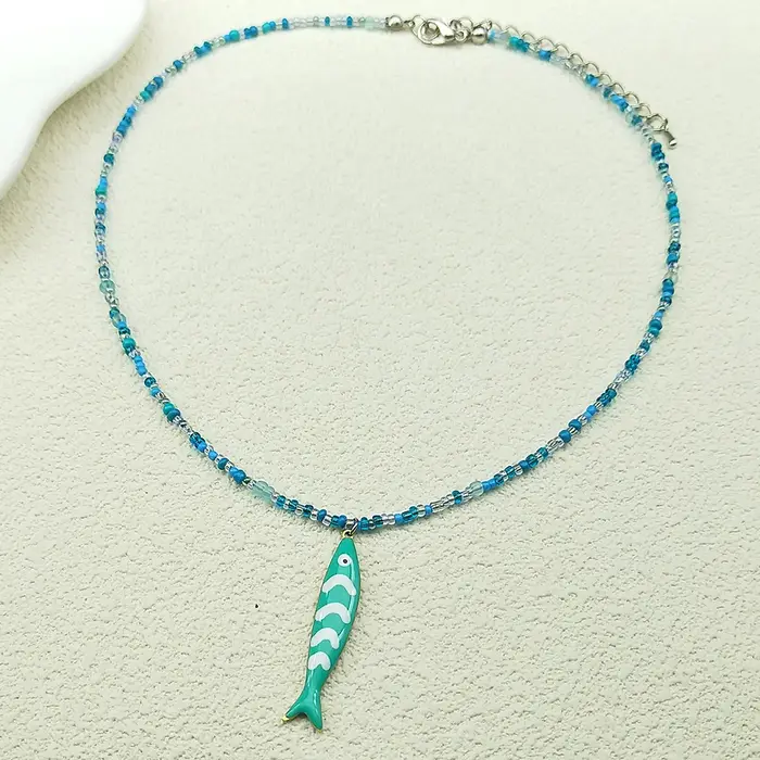 Collier pendentif poisson coloré perles tissées à la main bohème bijou femme fille fête de mer océan tracker d'humeur occassions spéciales été mode
