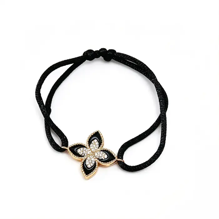 Bracelet élégant plaqué or 18 carats avec trèfle en CZ - Bracelet en corde tressée noire pour femmes