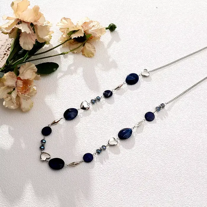 Collier géométrique en forme de cœur pour femmes