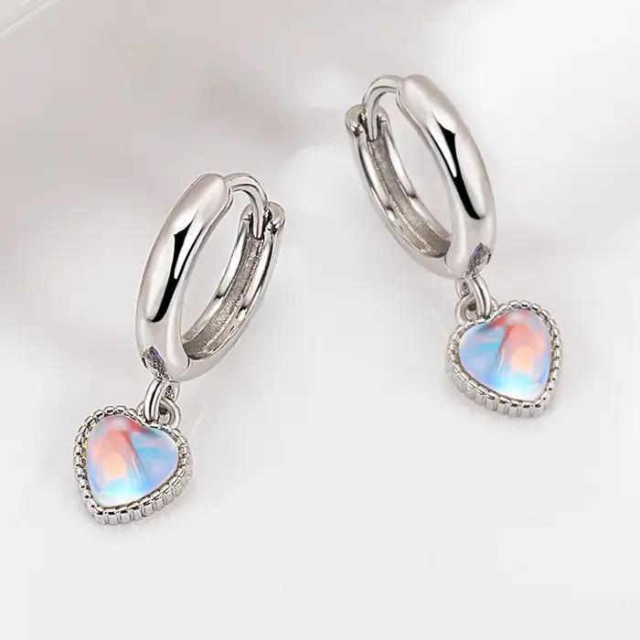 Boucles d'oreilles en argent sterling 925 avec pierre de lune blanche et cristal cœur pour femmes romantiques occasions engagement