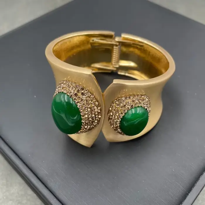 Nouveau Bracelet en Jade émeraude pour femmes strass mode personnalisé fête bijoux de mariage