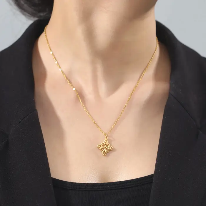 Collier pendentif noeud de sorcière pour femmes