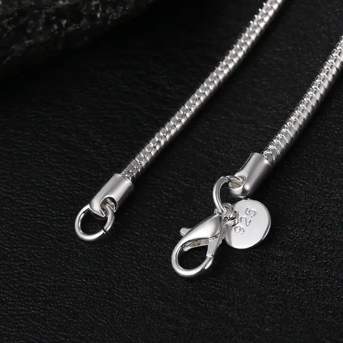 Collier chaîne serpent solide couleur argent 45-60cm