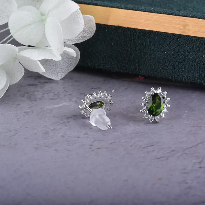 Boucles d'oreilles diopside authentiques pour femmes