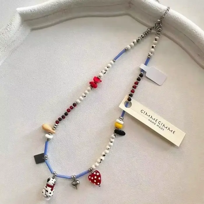 Collier de chiot dalmatien en perles noires et blanches, ras du cou fait à la main, pendentif de chi