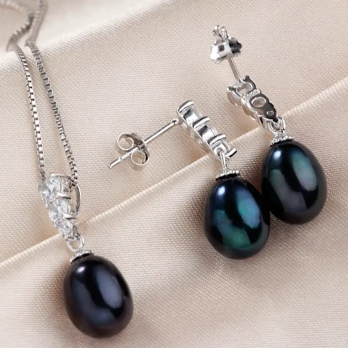 Dainashi 2026 Ensemble de bijoux exquis avec pendentif et boucles d'oreilles pour femmes
