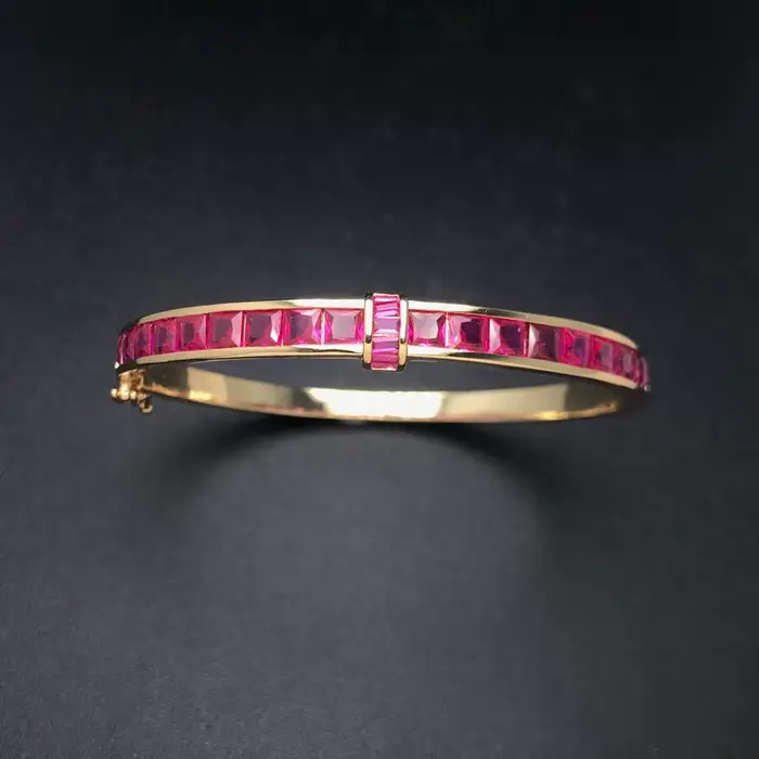 Bracelet en rubis et or jaune plaqué pour femmes, bijou de fête et cadeau élégant pour occasions spéciales