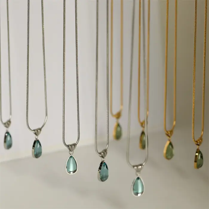 Collier océan bleu goutte d'eau