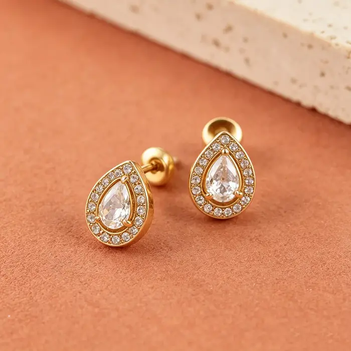 Boucles d'oreilles délicates en forme de goutte d'eau géométrique pour femmes