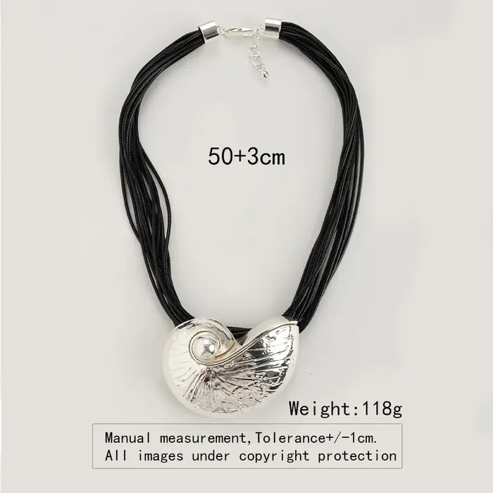 Collier européen et américain exagéré avec pendentif en conque en métal