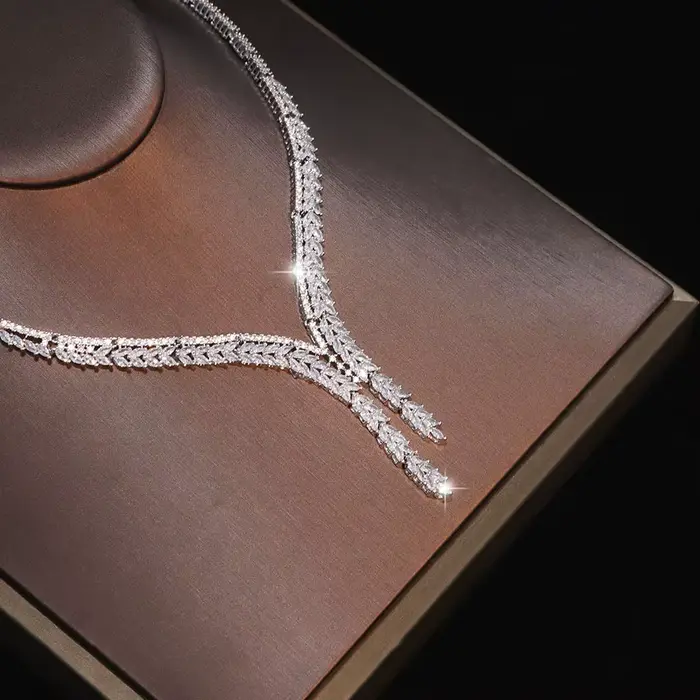 Ensemble de bijoux de luxe inspiré des créateurs