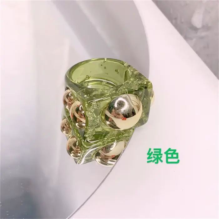 Bague en résine exagérée pour femmes Punk style bandes métalliques acryliques bague carrée de couleur rouge et vert originalités accessoires bijoux occassions spéciales