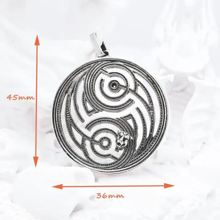 Pendentif Panthère Labyrinthe Rond en Argent Sterling 925 pour Femmes et Hommes Occasions Spéciales