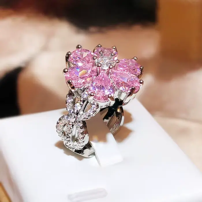 Bague en forme de cœur rose pour femme