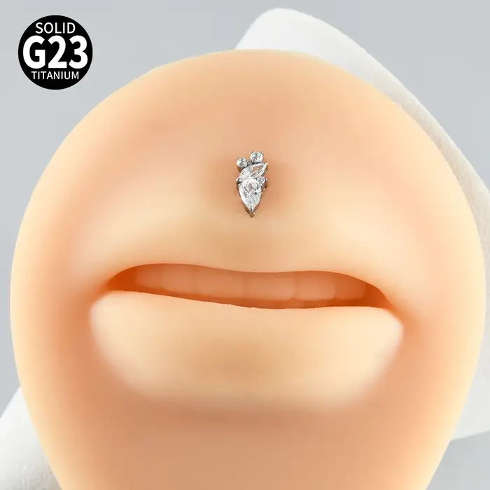 Boucles d'oreilles Dreamlee en titane style moderne triangle zircone cubique pour piercing cartilage tragus helix lobe ajustement supérieur femme occasions spéciales