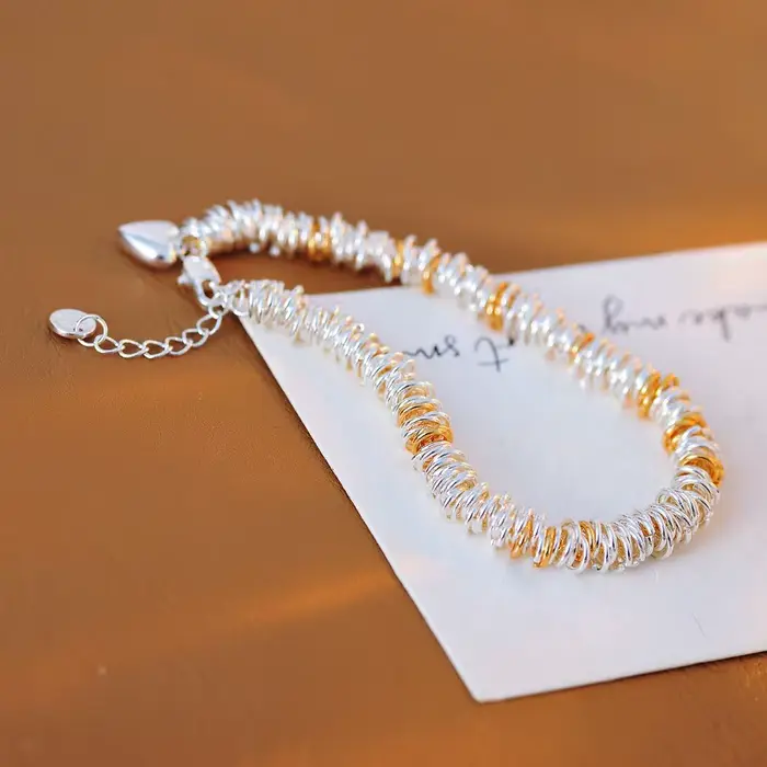 Bracelet fin en perles d'argent écrasées, mini breloque cœur 3D, accessoire simple, bijou de poignet unique, cadeaux d'anniversaire pour femmes, tenue de rendez-vous