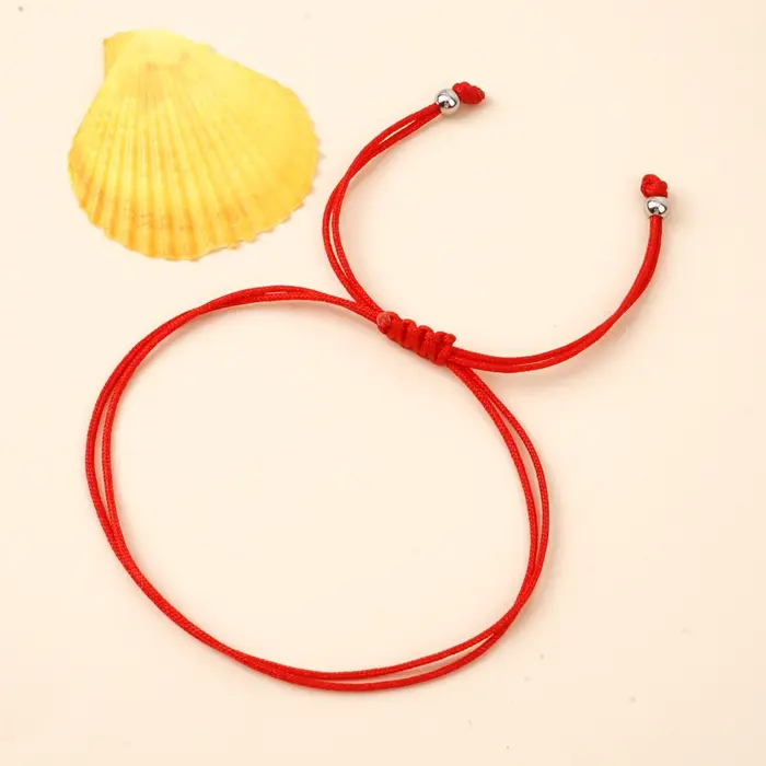 Bracelet en corde rouge et chaîne porte-bonheur de guérison faite à la main style boho minimaliste pour femmes et hommes occasion festival