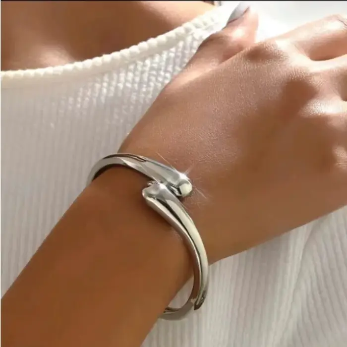 Bracelet Ir régulier Acier Inoxydable Femme Goutte D'eau Ouverte Design Spécial Occasions Spéciales