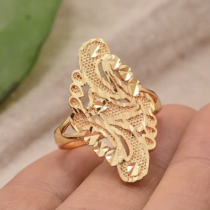 Bague en cuivre plaquée or 18 carats design géométrique oriental pour femmes et filles occasions spéciales mariage traditionnel