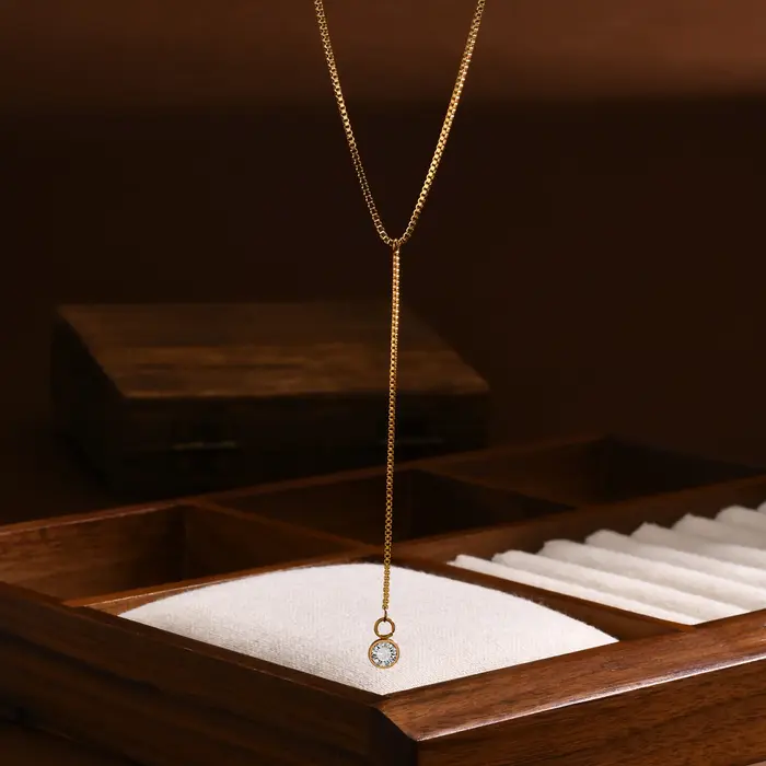 Collier Lariat de couleur dorée pour femmes