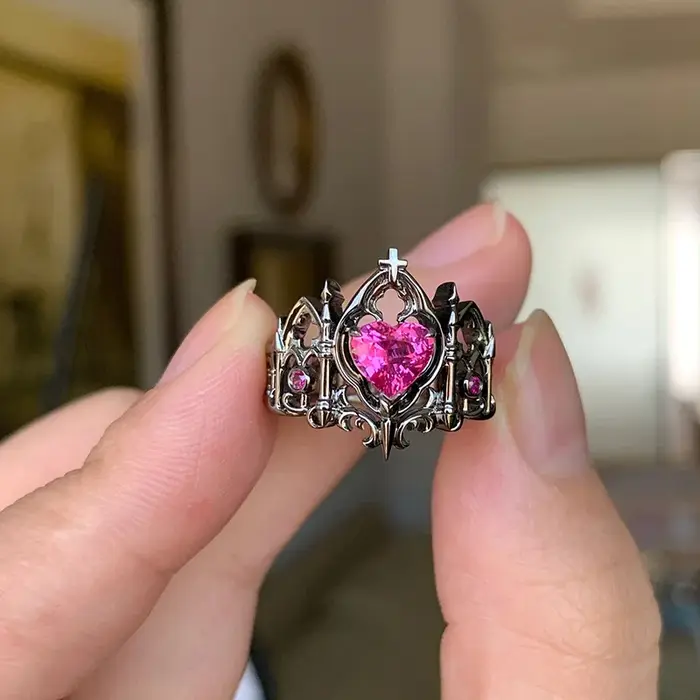 Bague gothique en forme de cœur pour femmes