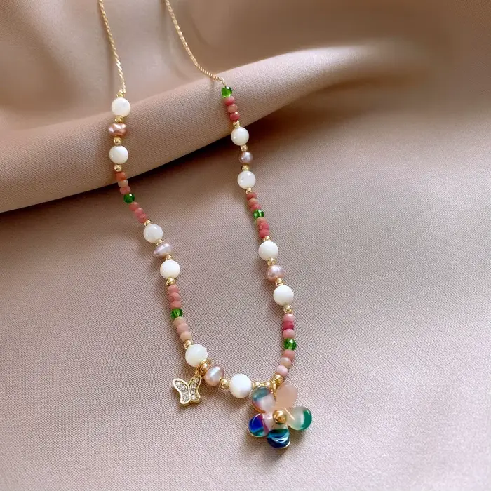DREJEW Beizhu pierre rouge perles fleurs papillon collier pour femmes Dopamine vacances Style doux l