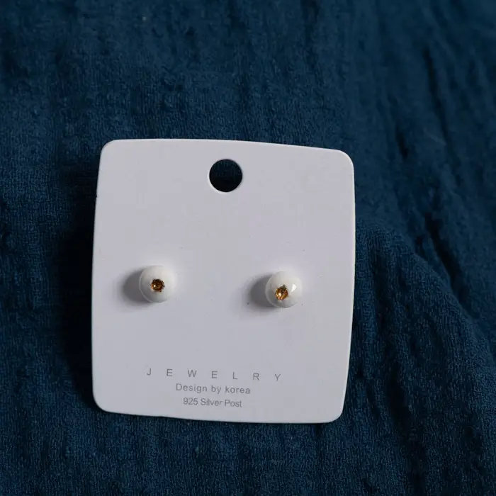 Boucles d'oreilles rondes en céramique à bords faits à la main pour femmes, bijoux minimalistes élég