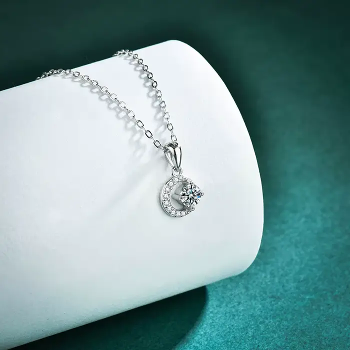 Collier pendentif lune en moissanite en argent sterling S925 LinkerLove pour femme