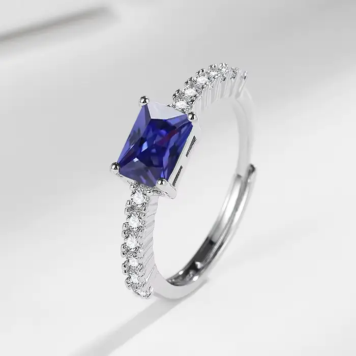 Bague élégante en argent 925 avec zircon cubique