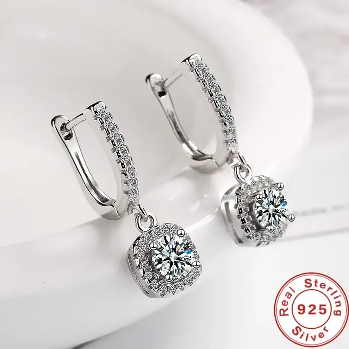 Boucle d'oreille Moissanite Huggie Hoop pour femme