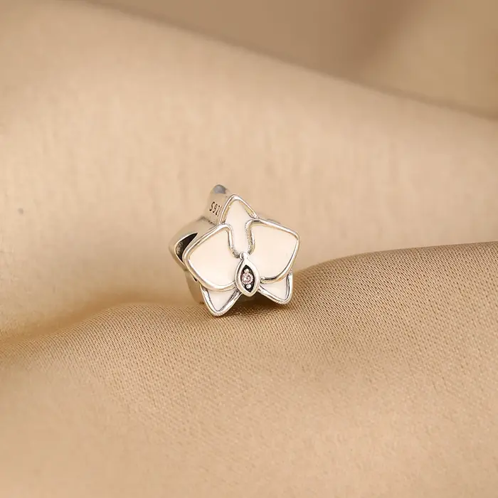 Vente chaude - Argent 925, belles fleurs, pendentifs en perles adaptés aux bracelets originaux, acce