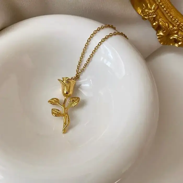 Nouveau collier de fleur de tulipe titane acier mode tendance