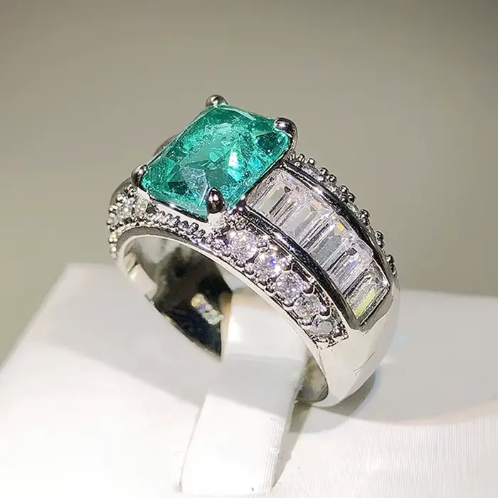 Nouvelle bague émeraude simple et élégante pour fille, en argent S925 avec zircon vert exquis, bijou