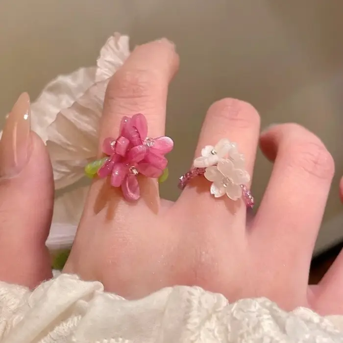Bague romantique en forme de fleur violette