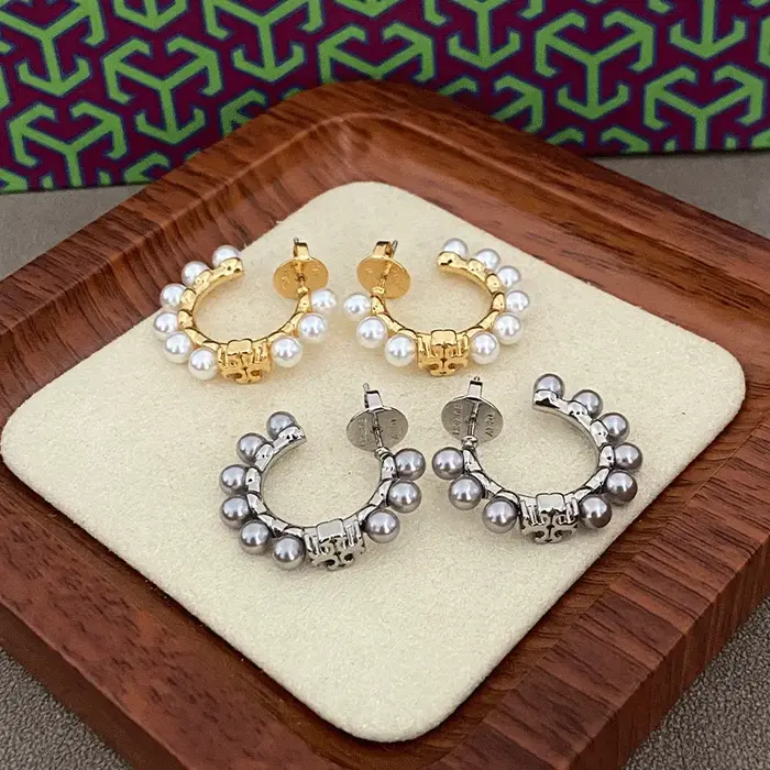 Boucles d'Oreilles en Forme de C Style Rétro Français Perles Incrustées Élégantes Mode Accessoire Femme Occasions Spéciales