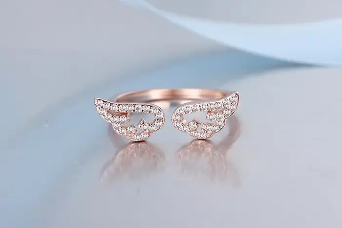 Bague ailes d'ange pour amoureux