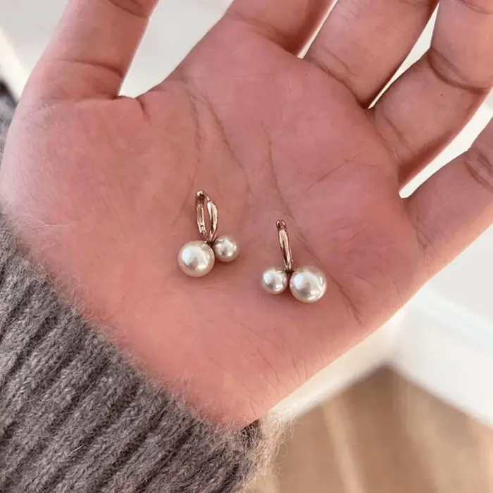 Boucles d'oreilles doubles perles mochas cerise plaquées argent or légers pour femmes parties soirées elegance raffinement