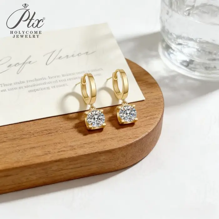 Boucles d'oreilles rondes en Moissanite