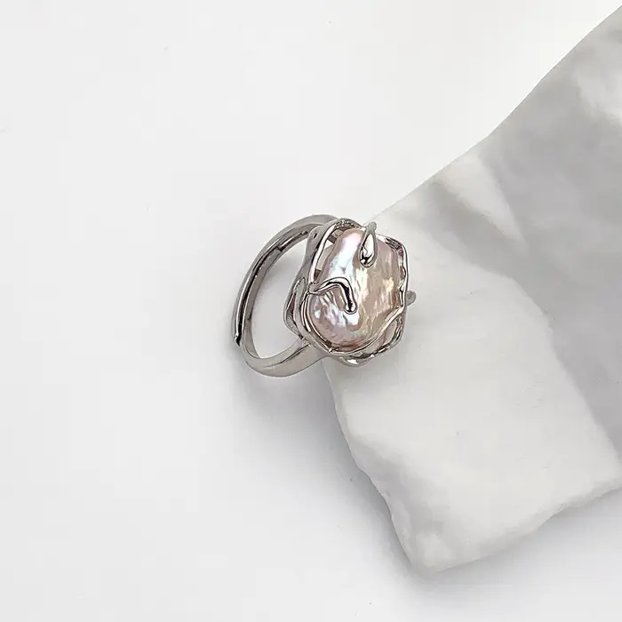 Bague en perles d'eau douce naturelles style baroque rétro européen élégante pour femmes occasions spéciales cadeau de luxe