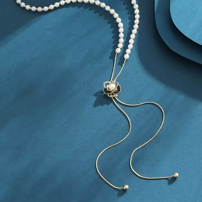 Chaîne de pull Rose en cuivre pour femmes, Imitation de perles, mode, Long collier polyvalent, bijou