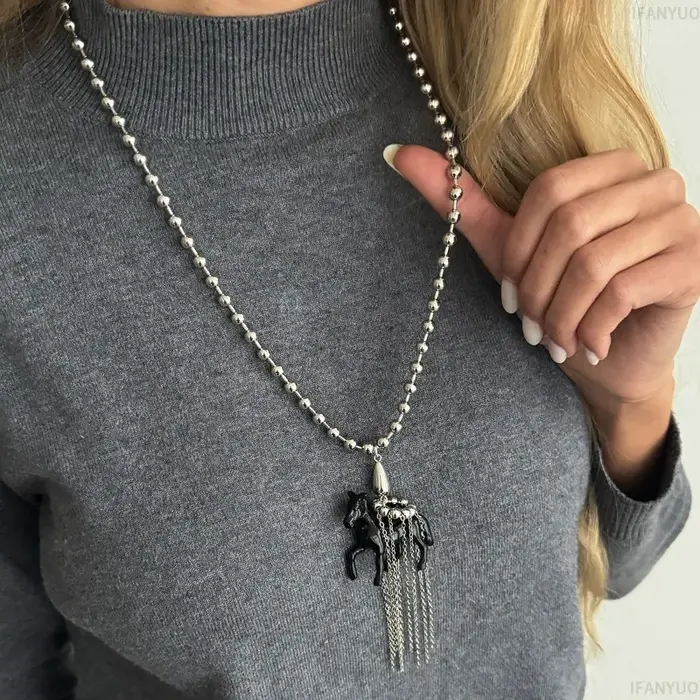 Collier pendentif cheval coloré et mignon pour femmes et filles
