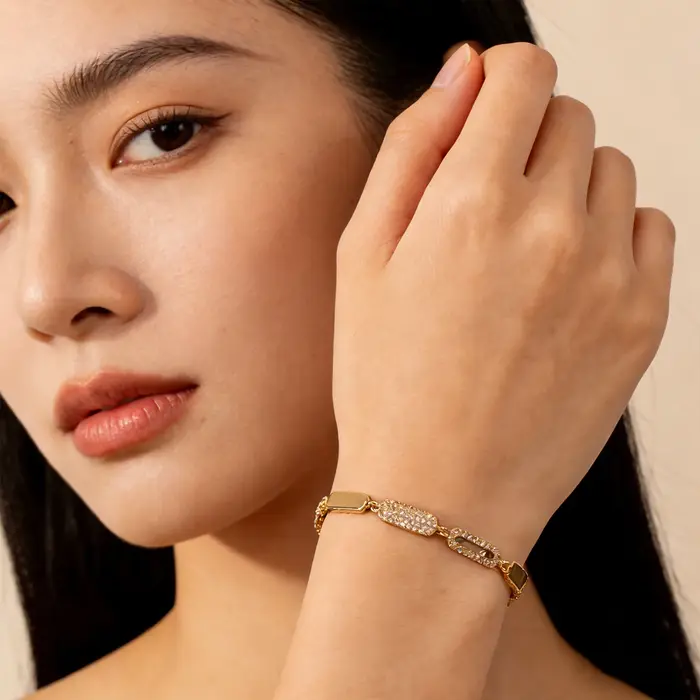 Bracelet de style luxe léger pour femmes
