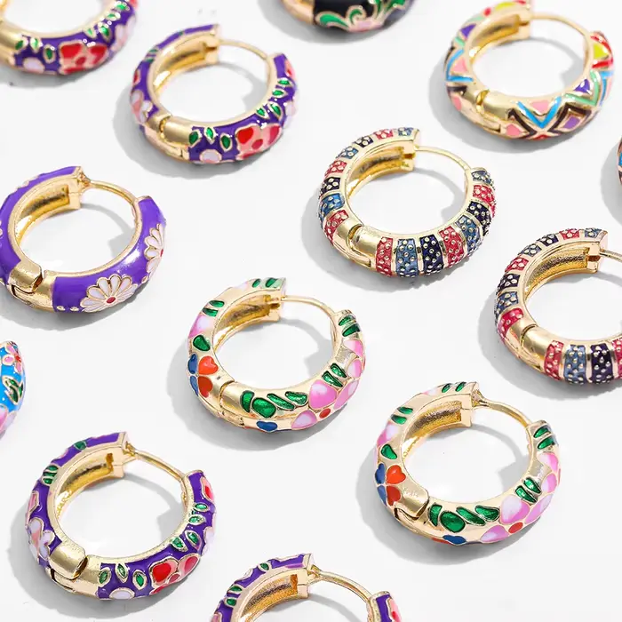 Boucles d'oreilles créoles petites Bohème colorées en émail