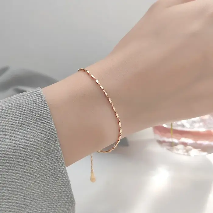 Bracelet plaqué or pour femmes