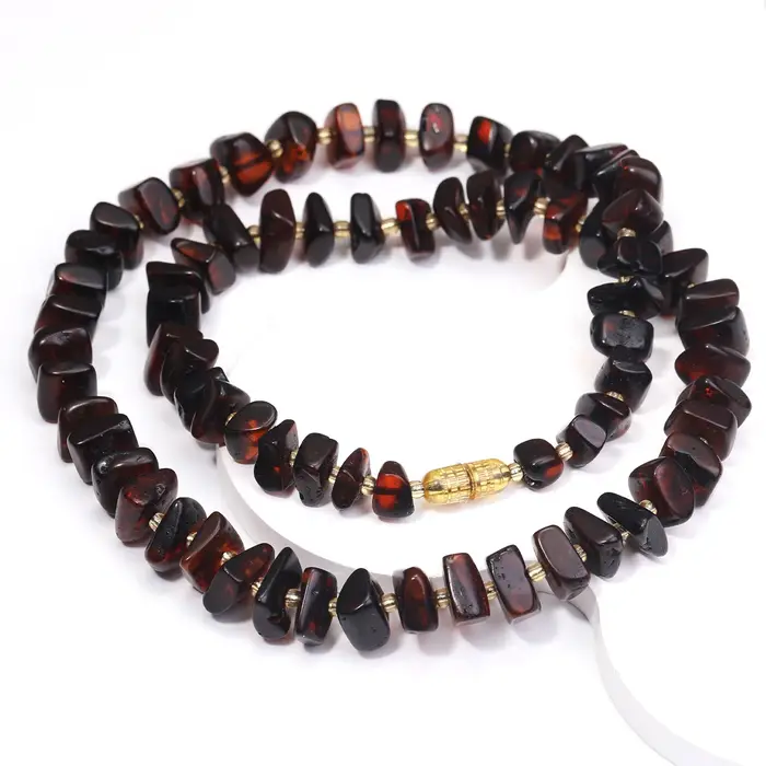 Collier de perles d'ambre irrégulières de couleur café